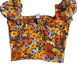 H&M floral crop top. Size M. New, has a tag on